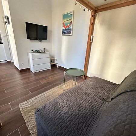 Agreable Studio Renove Avec Place De Parking 邦多勒 外观 照片