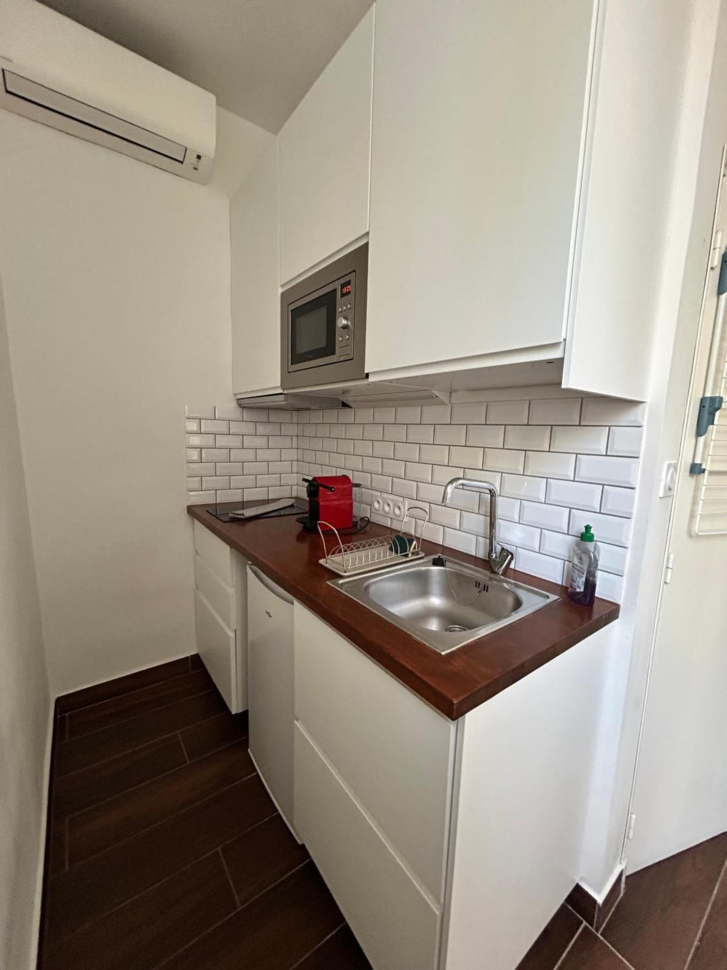 Agreable Studio Renove Avec Place De Parking 邦多勒 外观 照片