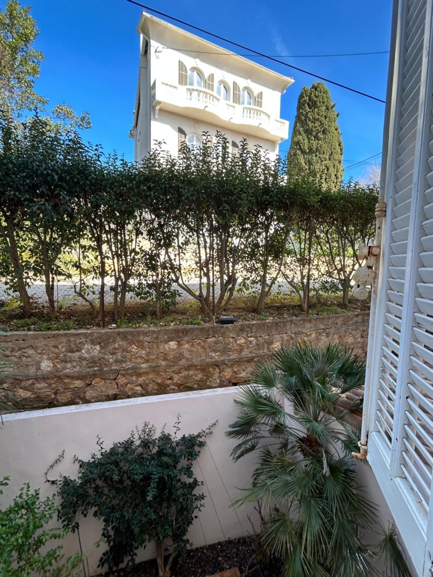 Agreable Studio Renove Avec Place De Parking 邦多勒 外观 照片